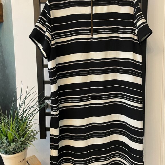 Black and white summer t-shirt dress (size 12) - Picture 3 of 3